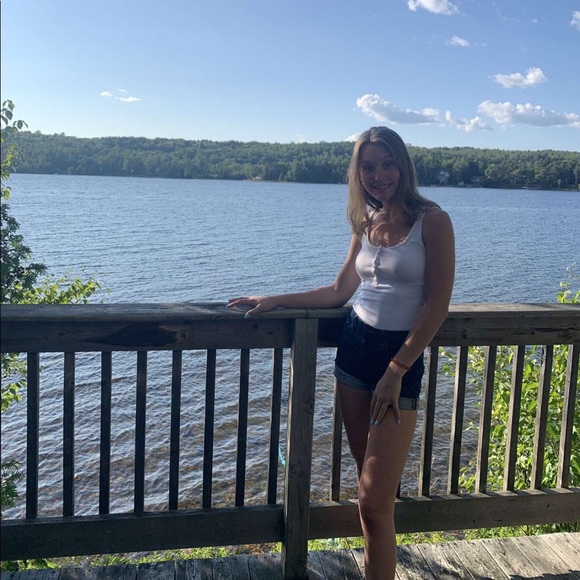 Meet your Posher, Charla - Picture 1 of 1